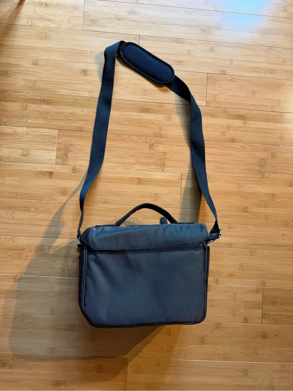 Nikon DSLR Black Padded Shoulder Strap Camera Bag
